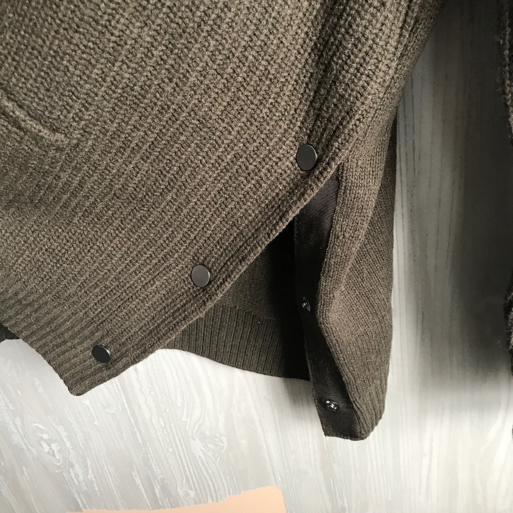 Vince Ribbed Snap Turtleneck Sweater - Picture 3 of 6